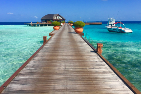 All‑Inclusive Luxury Honeymoon Retreat – Maldives