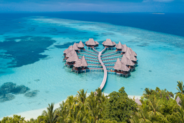 All‑Inclusive Luxury Honeymoon Retreat – Maldives